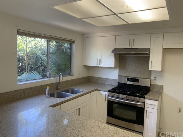 Foto del edificio - 847 E Mission Rd