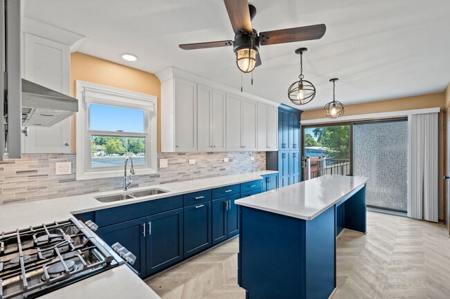 Building Photo - 2333 N Trumbull Ave