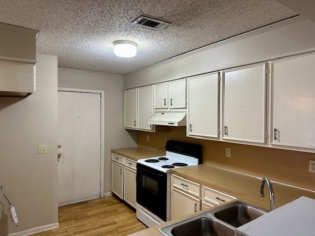 Building Photo - 201 Hickory Hill Dr