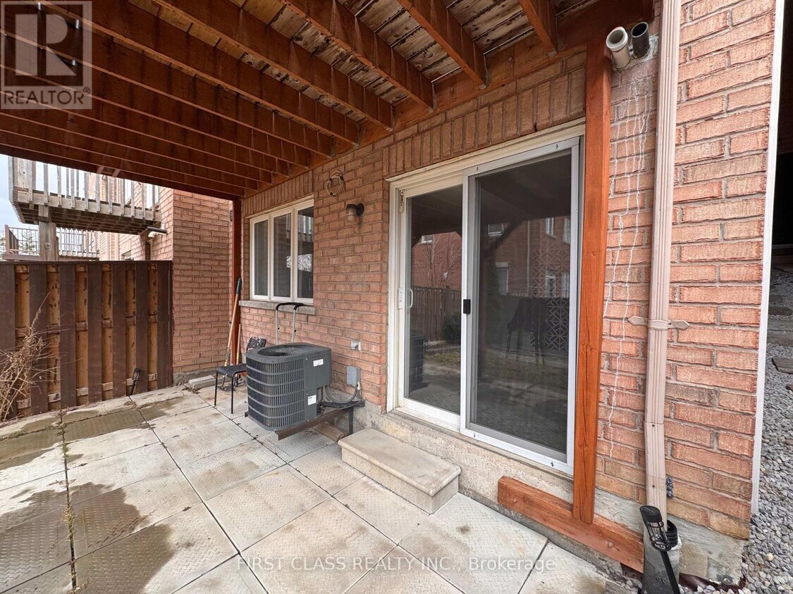 Primary Photo - 8-8 Townwood Dr