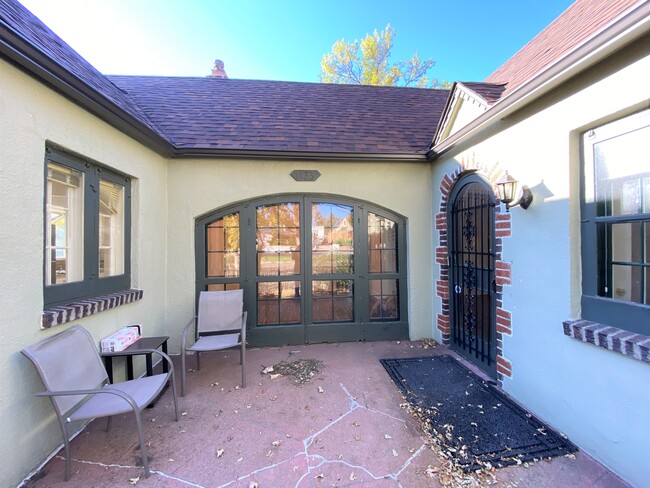 Front Door/Front Patio - 1133 E Platte Ave