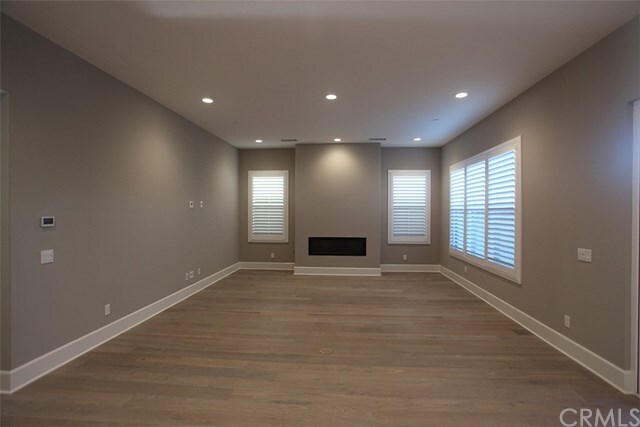 Building Photo - 106 Alpine