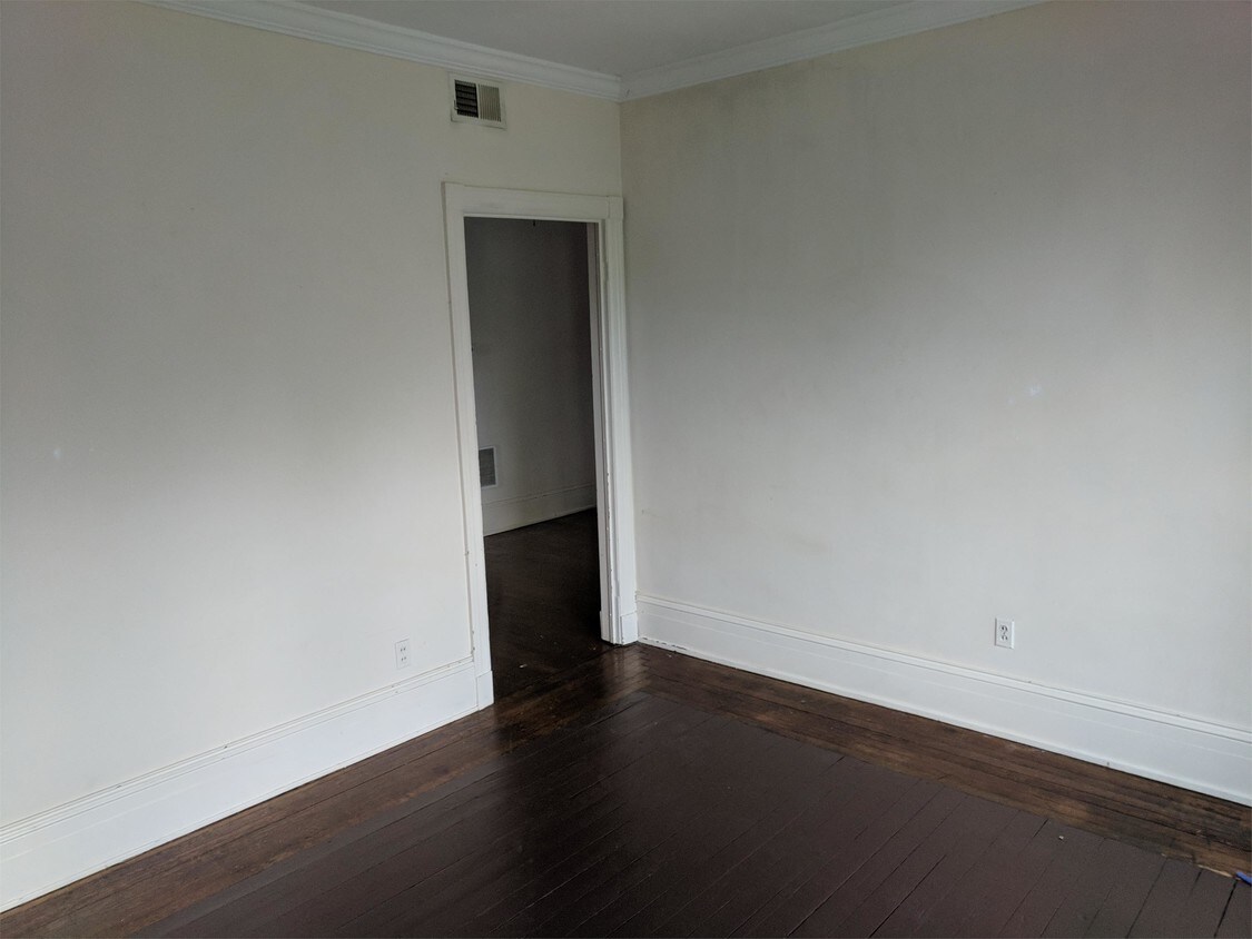 Primary Photo - 417 Garrison St