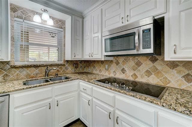 Building Photo - 301 NW Parkwood Pl