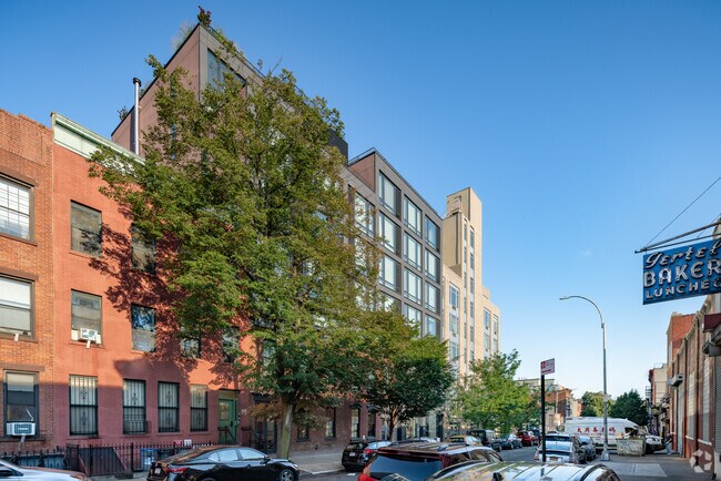 Building Photo - 100 Steuben St