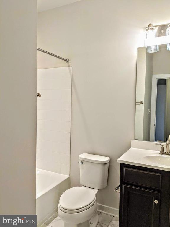 Foto del edificio - 8609 Satinwood Dr