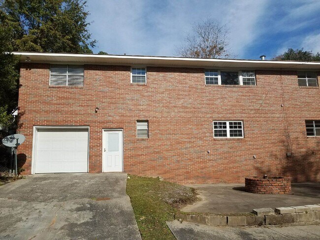 864 Boulevard, Macon, GA 31211 - House for Rent in Macon, GA