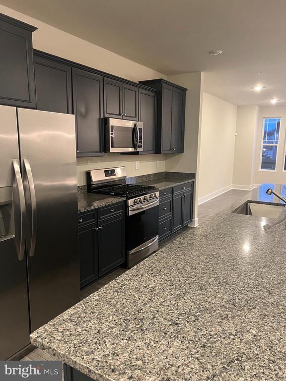 Building Photo - 304 Sweetbay Rd