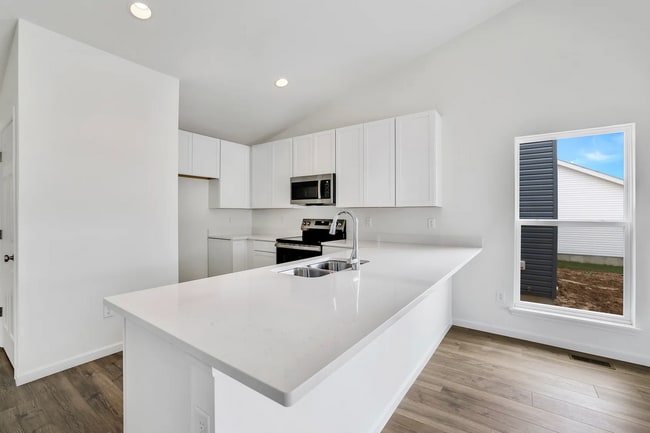 Building Photo - 728 Courtshire Crossing