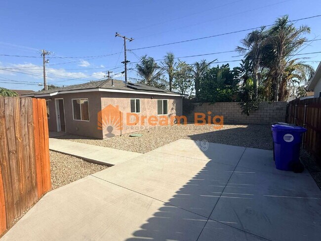 Foto del edificio - 509 W Lorraine Pl