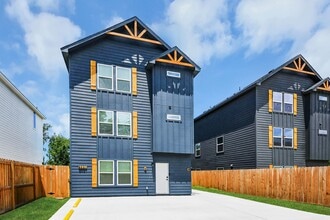 Building Photo - 8021 Birmingham St