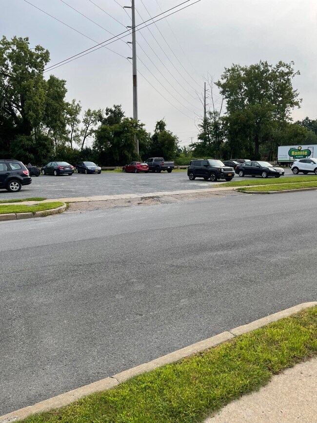 Estacionamiento fuera de la calle - 54 Pine St