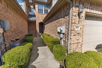 Building Photo - 1809 Branch Trail