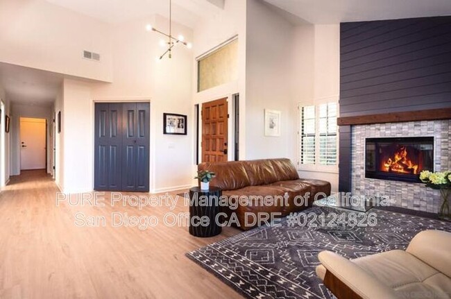 Building Photo - 15677 Via Calanova