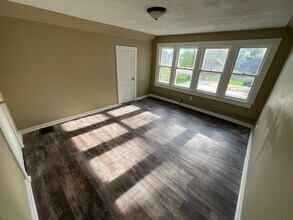 Building Photo - 318 S Gibson St