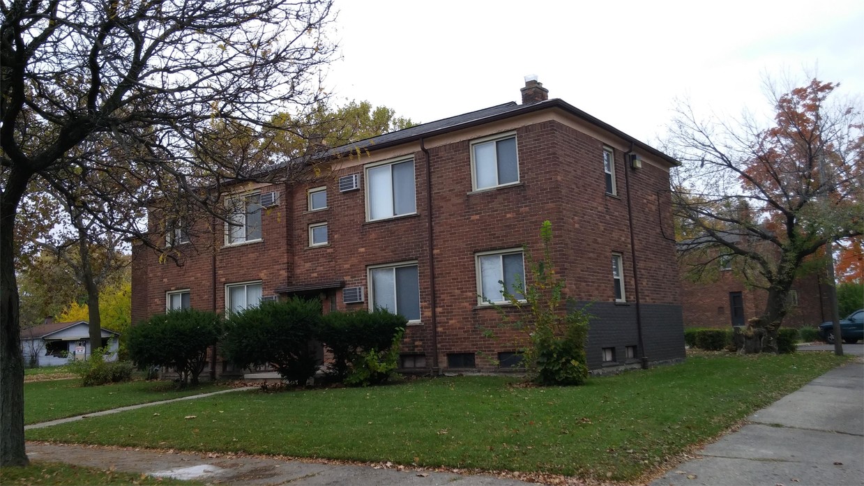 Primary Photo - 2110 Ewald Cir