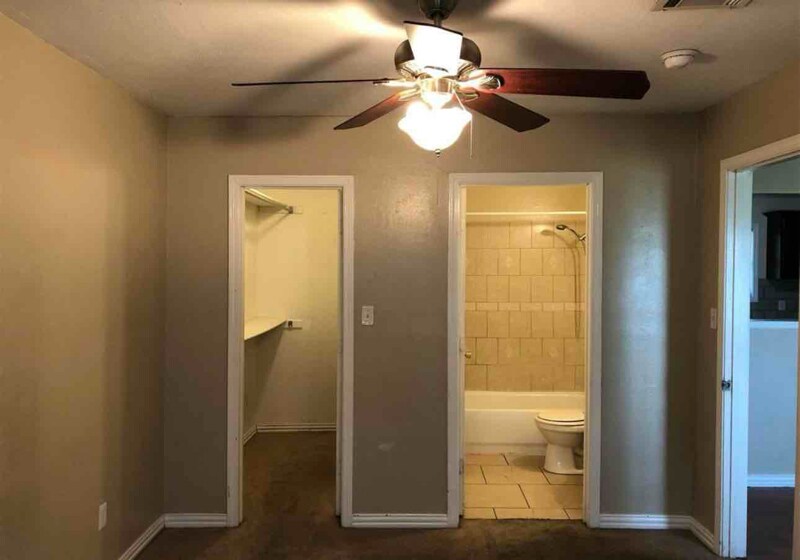 Foto principal - 4903 NW Lindy Ave