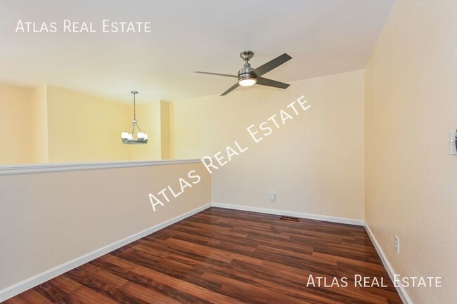 Building Photo - Charming 3 bedroom 2 bath home located in ...