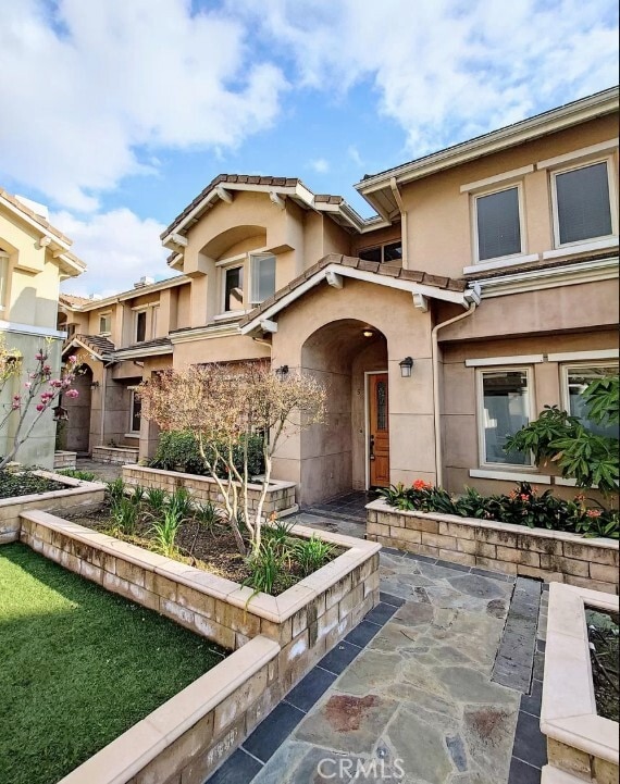 Foto del edificio - 88 N Roosevelt Ave