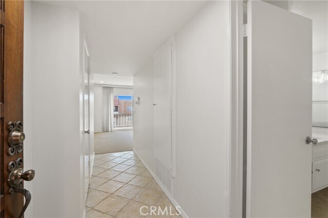 Foto del edificio - 6600 Warner Ave