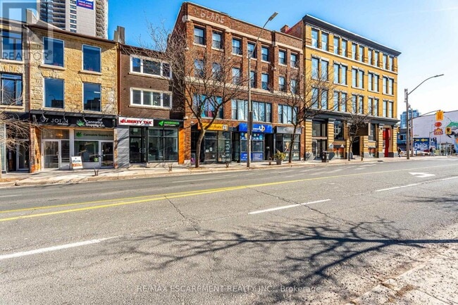 Building Photo - 63-363 John St S