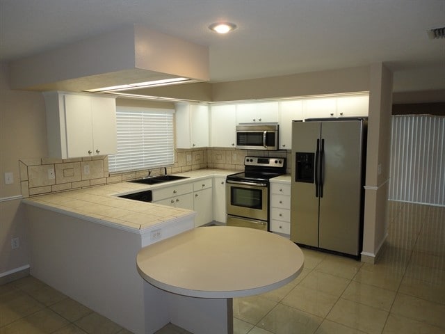 Building Photo - 17637 Esprit Dr