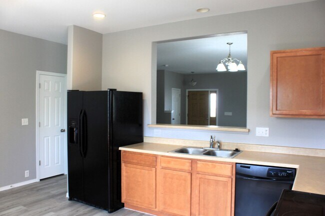 Building Photo - 7479 Countryside Grove