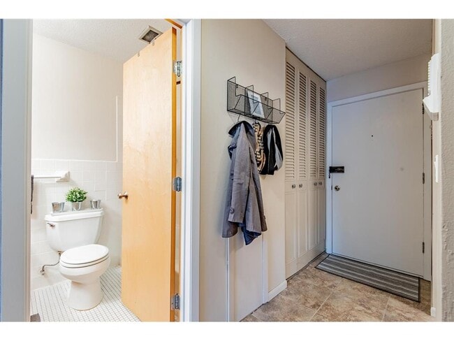 Building Photo - 9400 Old Cedar Ave S