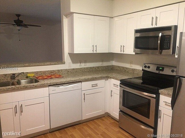 Building Photo - 12100 St Andrews Pl