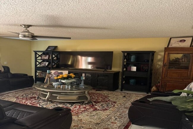 Photo - 8230 9th Ct House