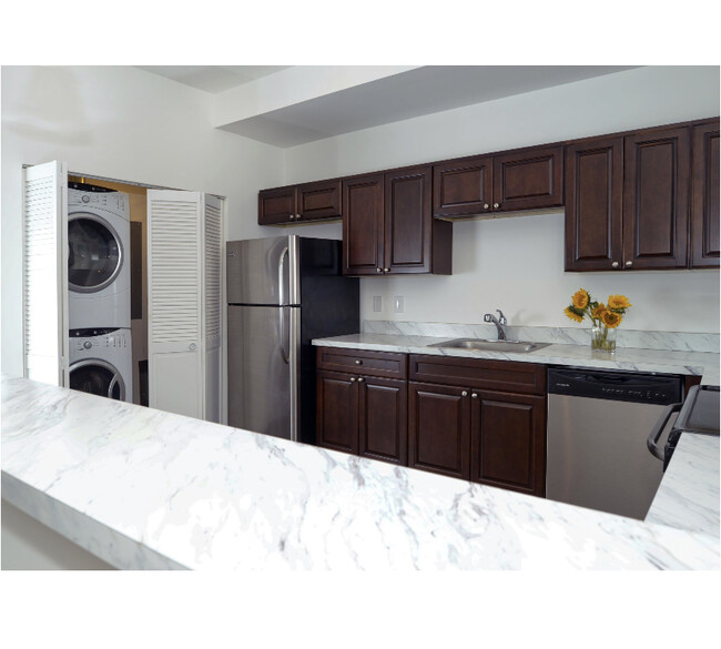 Foto del edificio - 3400 Holmead Pl NW