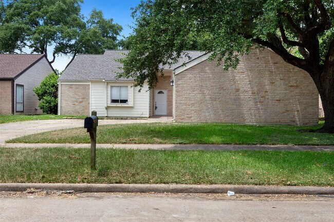 Foto del edificio - 930 Mesa Terrace Dr