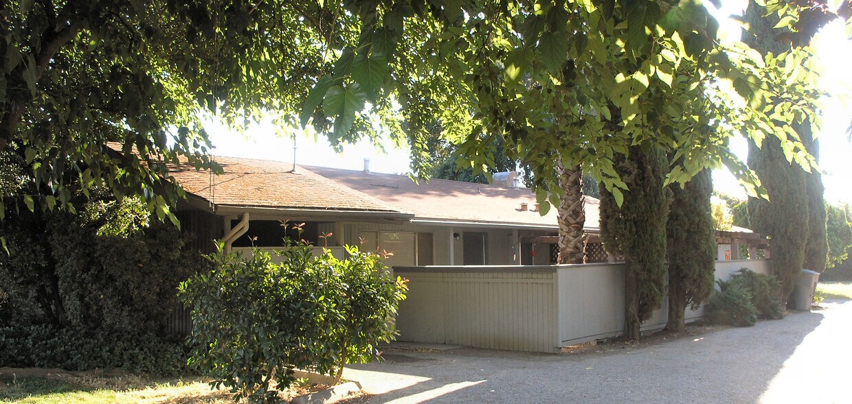 Building Photo - 3360 Muir Rd