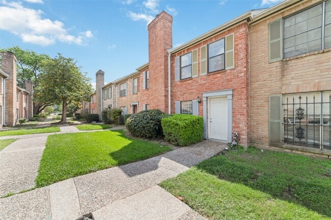 Building Photo - 4022 Belle Park Dr