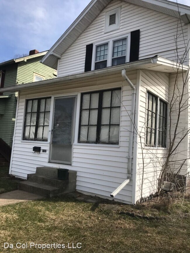 Building Photo - 3 br, 1 bath House - 722 Maple Ave