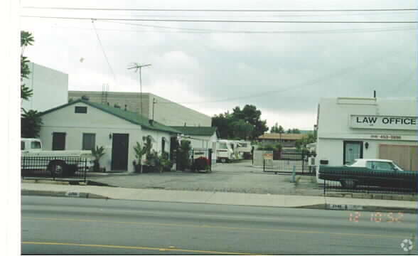 Primary Photo - 2146-2150 Durfee Ave