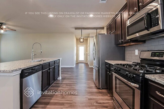 Foto del edificio - 657 Sunflower Dr