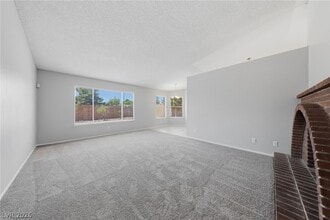 Building Photo - 735 Stonecliff Way