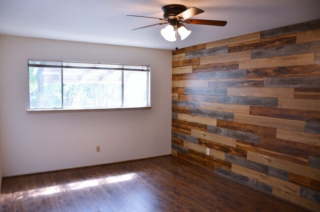 Building Photo - 13012 Trail Hollow Dr