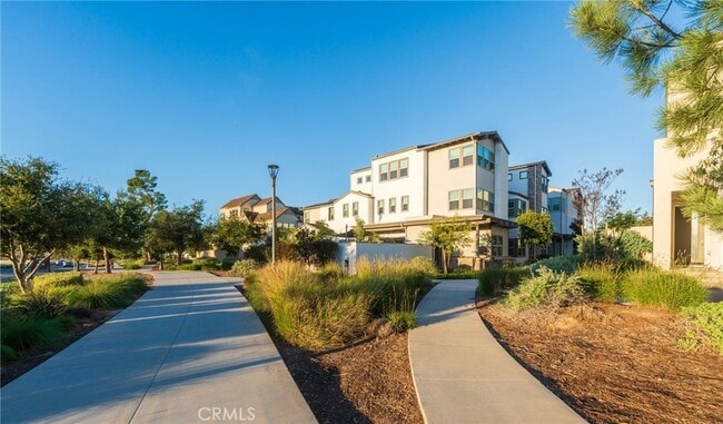 Photo - 102 Spectacle Apartment