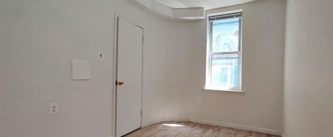 Building Photo - 1302 South St
