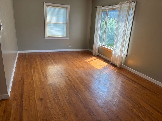 Building Photo - 3 bed/2 bath single family in Fulton Heights available!!