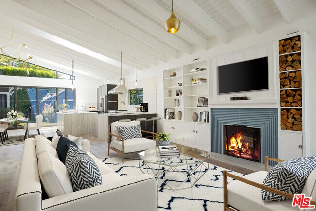 Foto del edificio - 1203 N Poinsettia Pl