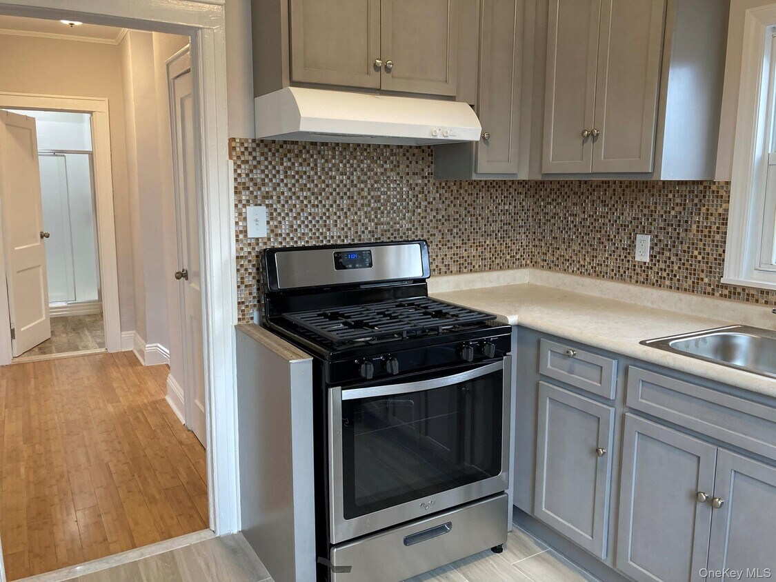 Foto principal - 516 Marcellus Rd