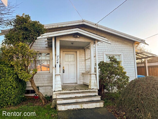 Building Photo - 2 br, 1 bath House - 724 Henderson Street