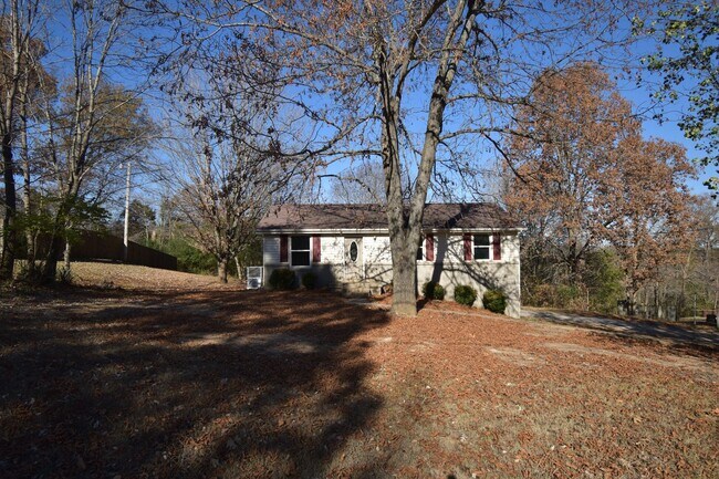 Foto del edificio - 4 Bedroom Home For Rent Over The River!