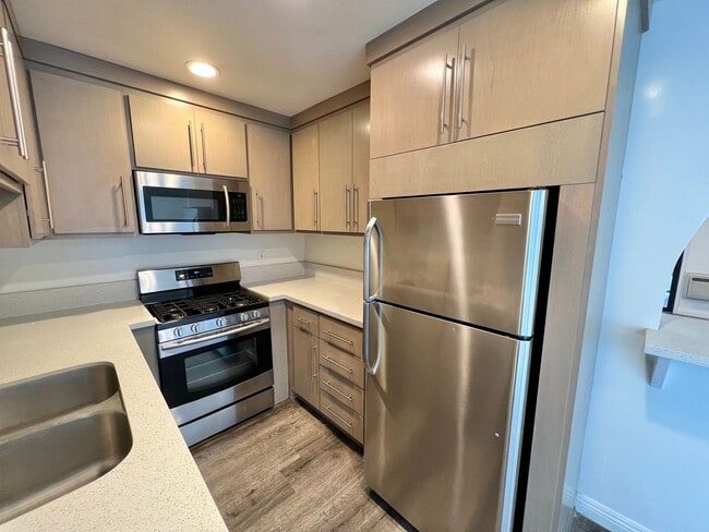 Foto del edificio - 3510 Clarington Ave