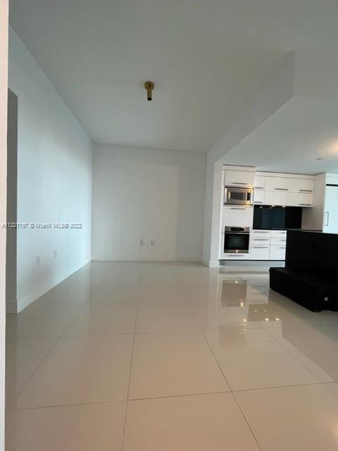 Building Photo - 900 Biscayne Blvd