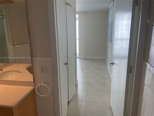Foto del edificio - 104 SW 9th St