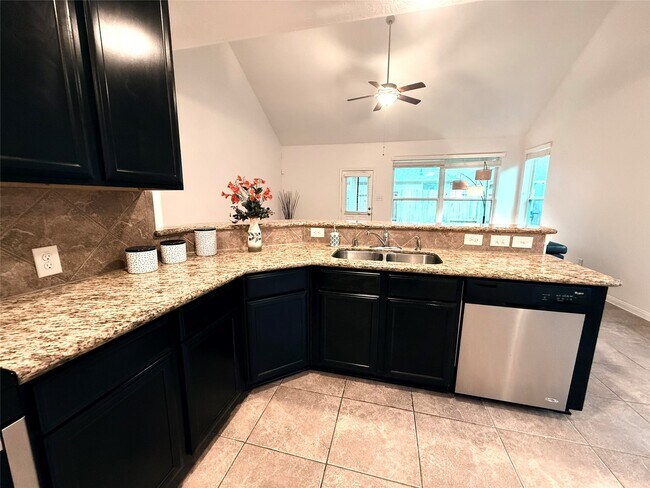 Building Photo - 30515 Woodson Trace Dr